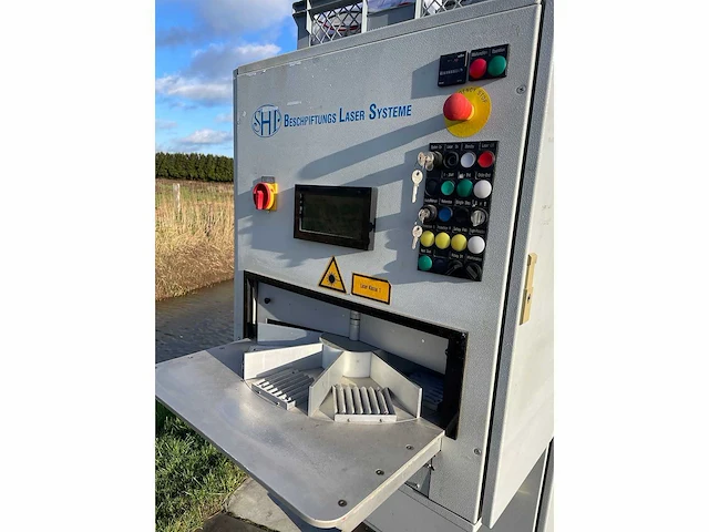 Lasermarkeersysteem - sht - bls100 - diverse metaalbewerking - 1999 - afbeelding 8 van  10