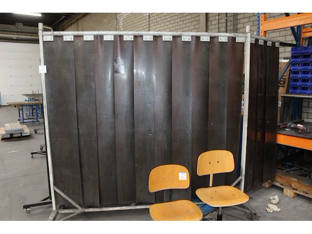 Lasscherm cepro met afmeting 210 / 350 x 204 cm. - afbeelding 2 van  2