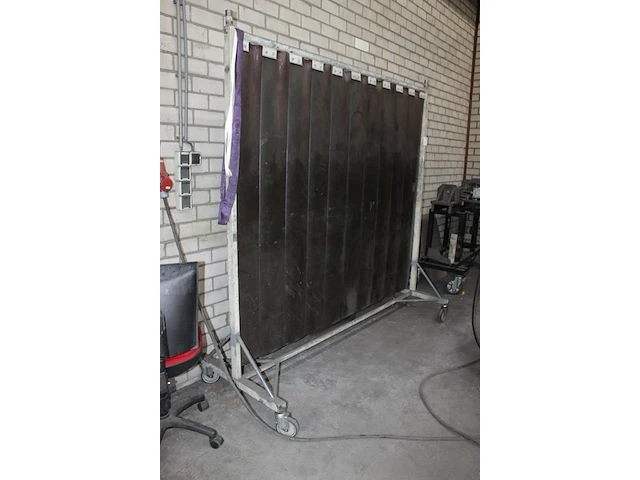Lasscherm cepro met afmeting 216 x 210 cm. - afbeelding 2 van  2