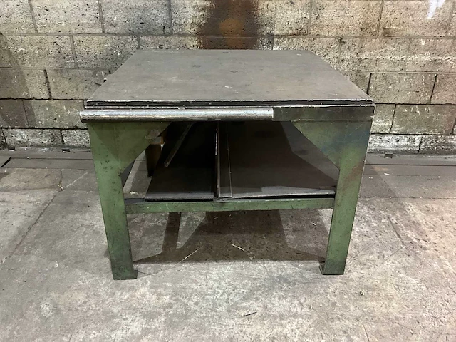Lastafel 120x120x88cm - afbeelding 1 van  3