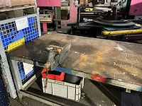 Lastafel met bankschroef - afbeelding 2 van  3