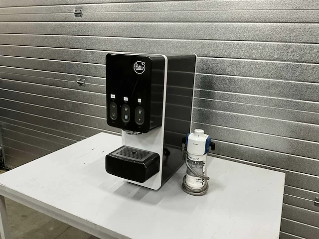 Lattiz v 1.2 melk dispenser - afbeelding 1 van  7