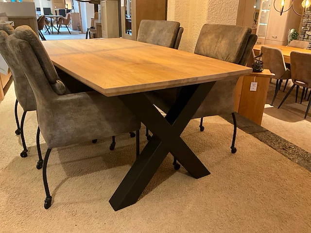 Laura eiken eetkamertafel - afbeelding 1 van  7