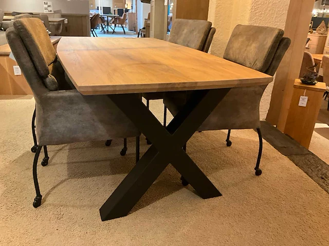 Laura eiken eetkamertafel - afbeelding 2 van  7
