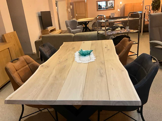 Laura eiken eetkamertafel - afbeelding 3 van  6