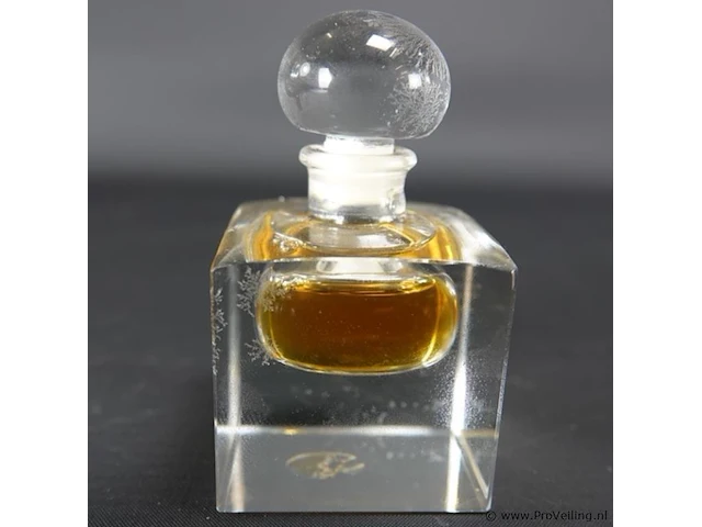 Lauren. ralph lauren parfum in kristal. in originele doos - afbeelding 2 van  5