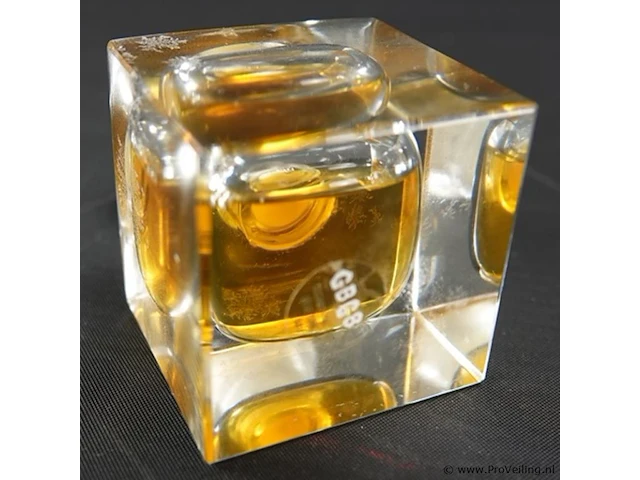Lauren. ralph lauren parfum in kristal. in originele doos - afbeelding 4 van  5