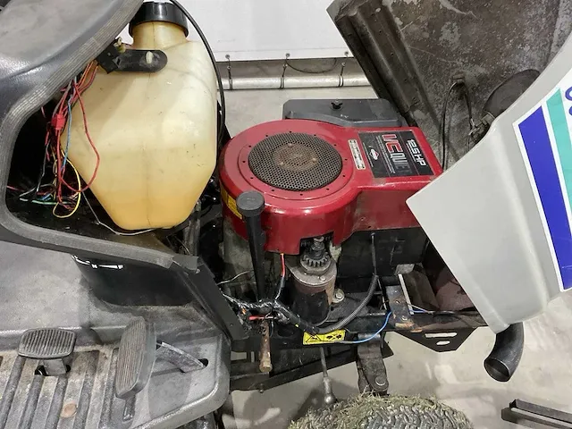 Lawn boss 6015h zitmaaier hydrostaat - afbeelding 2 van  12