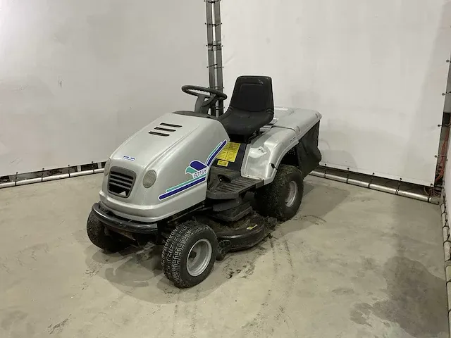 Lawn boss 6015h zitmaaier hydrostaat - afbeelding 1 van  12