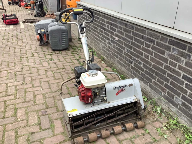 Lawnmaster 660h grasmaaier - afbeelding 2 van  2