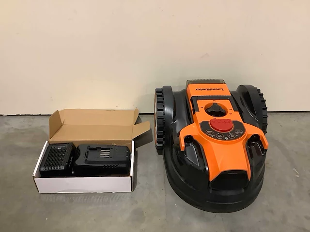 Lawnmaster b-1-1-2. vbrm16 ocumow robotmaaier - afbeelding 3 van  7
