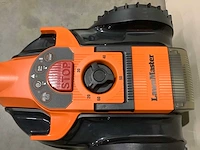 Lawnmaster b-1-1-2. vbrm16 ocumow robotmaaier - afbeelding 6 van  7