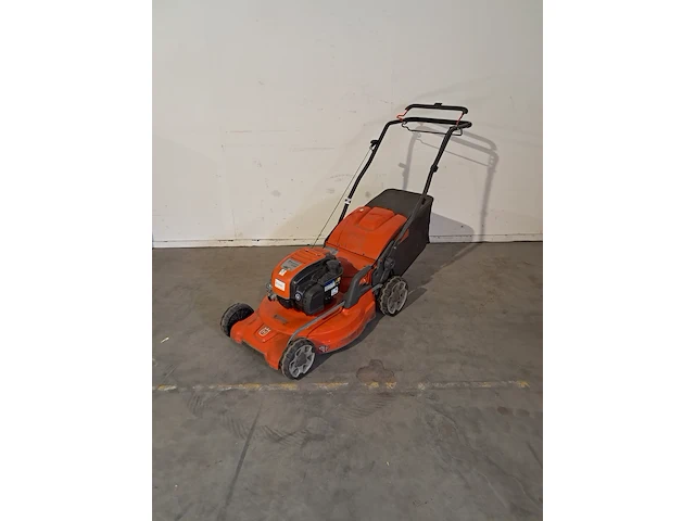 Lawnmower - 530mm - petrol husqvarna, lc253s, bouwjaar 2019 - afbeelding 1 van  8