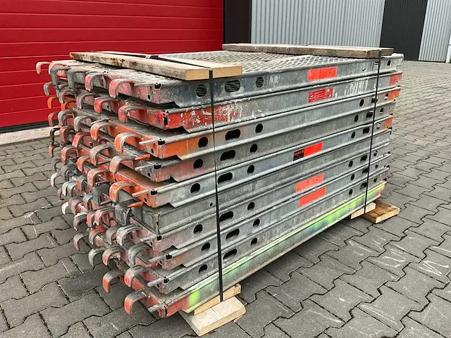 Layher allround - stalen vlonder buisoplegging 1,57 mtr - steigers (30x) - afbeelding 1 van  10