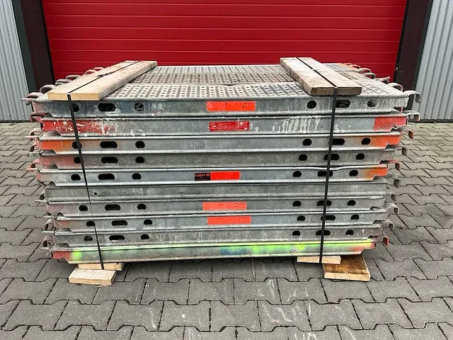 Layher allround - stalen vlonder buisoplegging 1,57 mtr - steigers (30x) - afbeelding 4 van  10