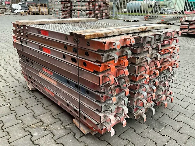 Layher allround - stalen vlonder buisoplegging 1,57 mtr - steigers (30x) - afbeelding 6 van  10