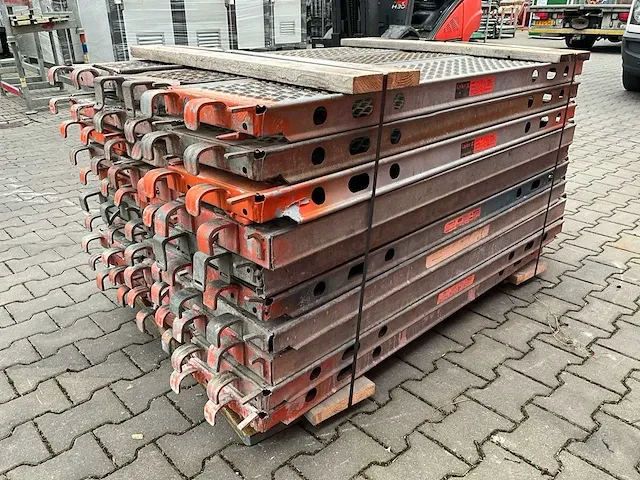 Layher allround - stalen vlonder buisoplegging 1,57 mtr - steigers (30x) - afbeelding 8 van  10