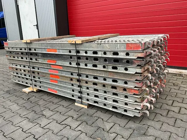 Layher allround - stalen vlonder buisoplegging 2,57 mtr - steigers (30x) - afbeelding 1 van  8