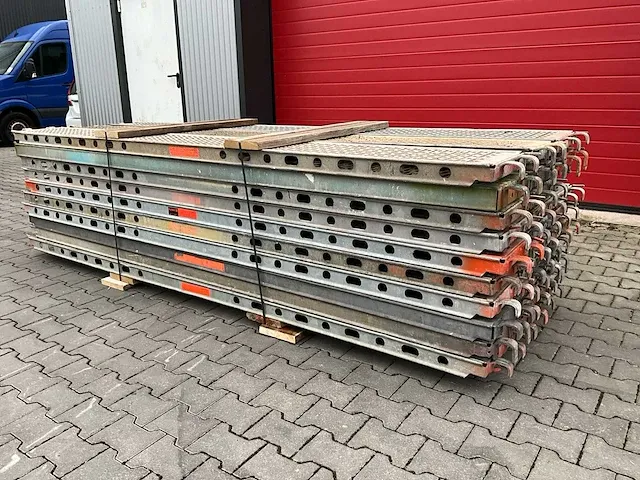 Layher allround - stalen vlonder buisoplegging 3,07 mtr - steigers (30x) - afbeelding 1 van  9