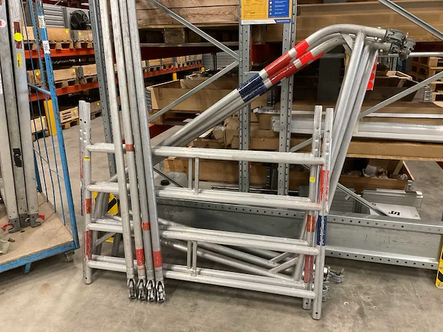 Layher aluminium rolsteiger - afbeelding 2 van  6