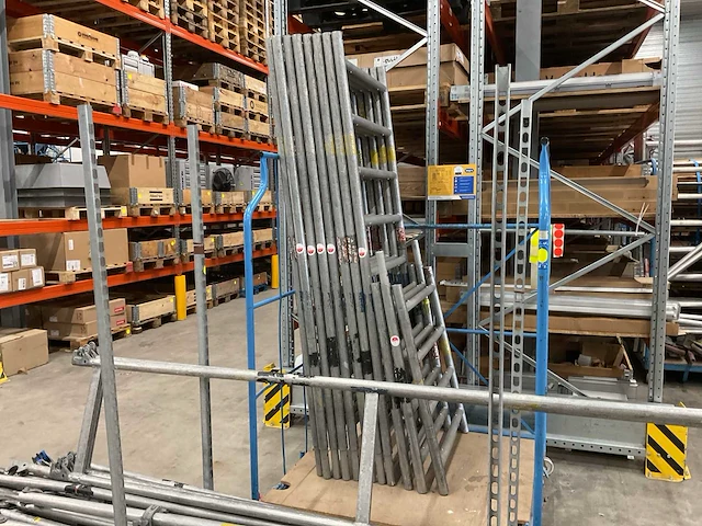 Layher aluminium rolsteiger - afbeelding 3 van  5