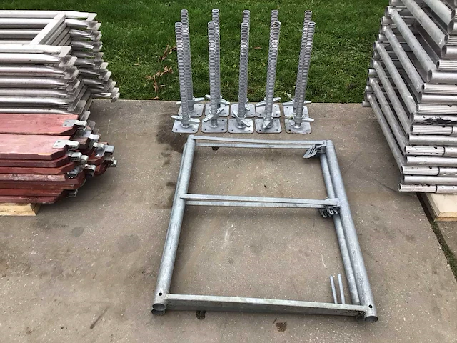 Layher blitz aluminium renovatie steiger - afbeelding 5 van  9