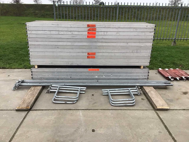 Layher blitz aluminium renovatie steiger - afbeelding 8 van  9