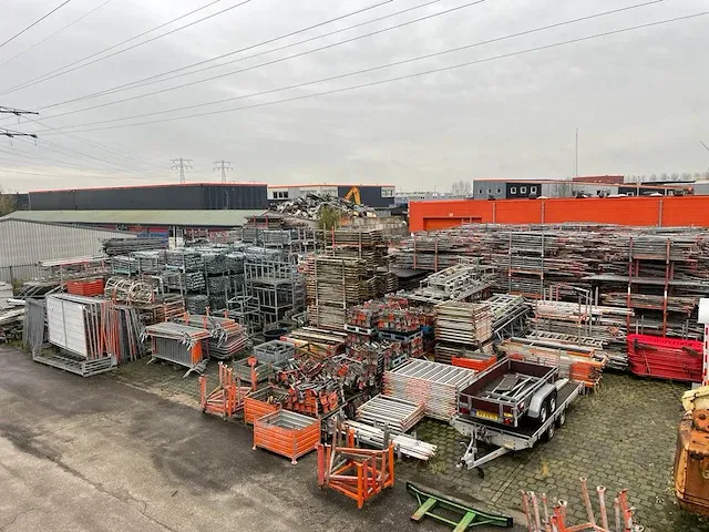 Layher / custer / dutch - allround - bouwsteigers - zeer grote partij stalen en aluminium steigermateriaal - afbeelding 3 van  88