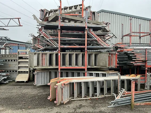 Layher / custer / dutch - allround - bouwsteigers - zeer grote partij stalen en aluminium steigermateriaal - afbeelding 17 van  88