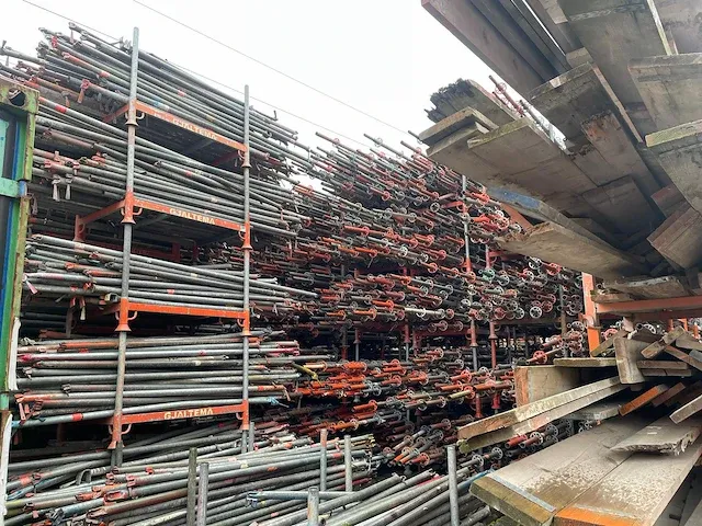 Layher / custer / dutch - allround - bouwsteigers - zeer grote partij stalen en aluminium steigermateriaal - afbeelding 28 van  88