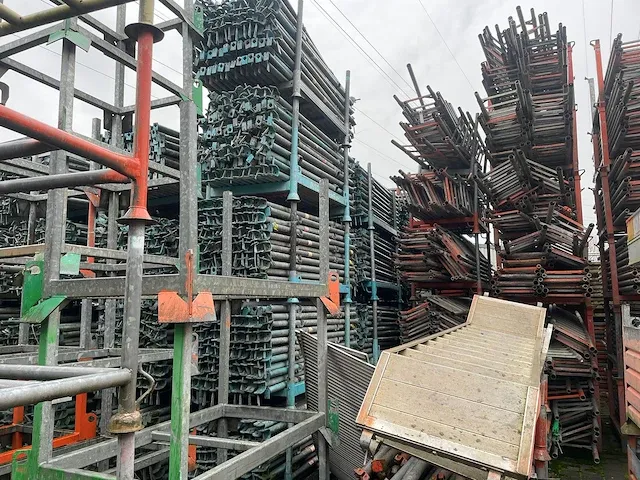 Layher / custer / dutch - allround - bouwsteigers - zeer grote partij stalen en aluminium steigermateriaal - afbeelding 30 van  88