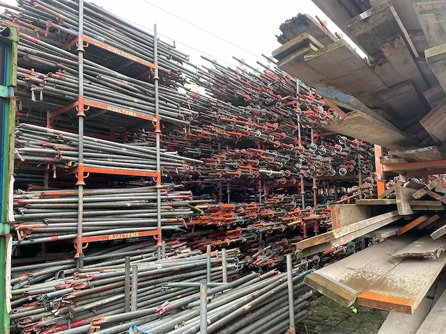 Layher / custer / dutch - allround - bouwsteigers - zeer grote partij stalen en aluminium steigermateriaal - afbeelding 23 van  88