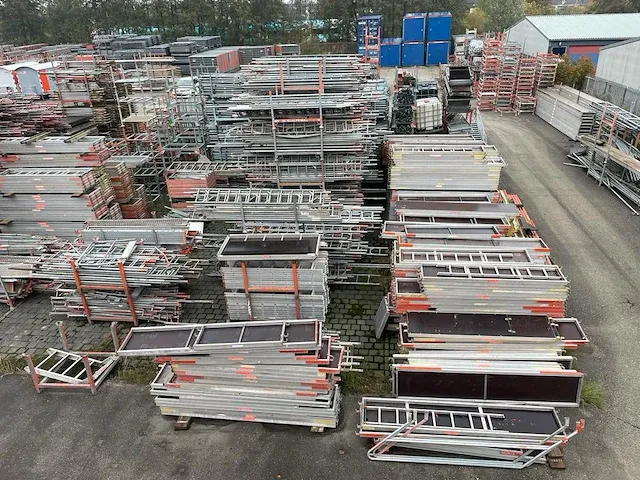 Layher / custer / dutch - allround - bouwsteigers - zeer grote partij stalen en aluminium steigermateriaal - afbeelding 37 van  88