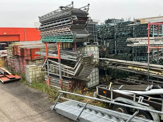 Layher / custer / dutch - allround - bouwsteigers - zeer grote partij stalen en aluminium steigermateriaal - afbeelding 41 van  88