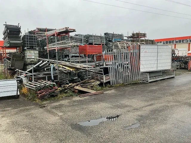 Layher / custer / dutch - allround - bouwsteigers - zeer grote partij stalen en aluminium steigermateriaal - afbeelding 42 van  88
