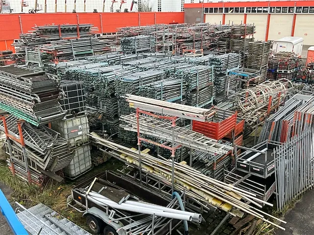 Layher / custer / dutch - allround - bouwsteigers - zeer grote partij stalen en aluminium steigermateriaal - afbeelding 44 van  88