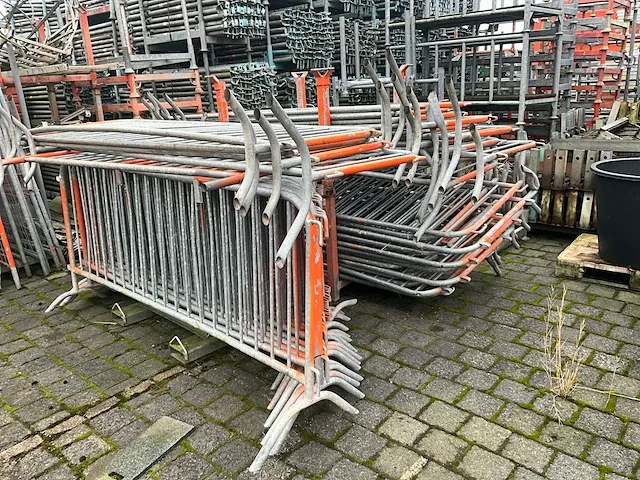Layher / custer / dutch - allround - bouwsteigers - zeer grote partij stalen en aluminium steigermateriaal - afbeelding 48 van  88