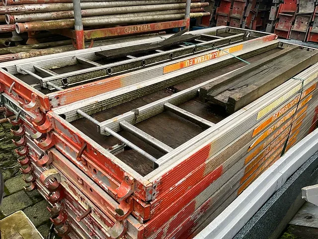 Layher / custer / dutch - allround - bouwsteigers - zeer grote partij stalen en aluminium steigermateriaal - afbeelding 50 van  88