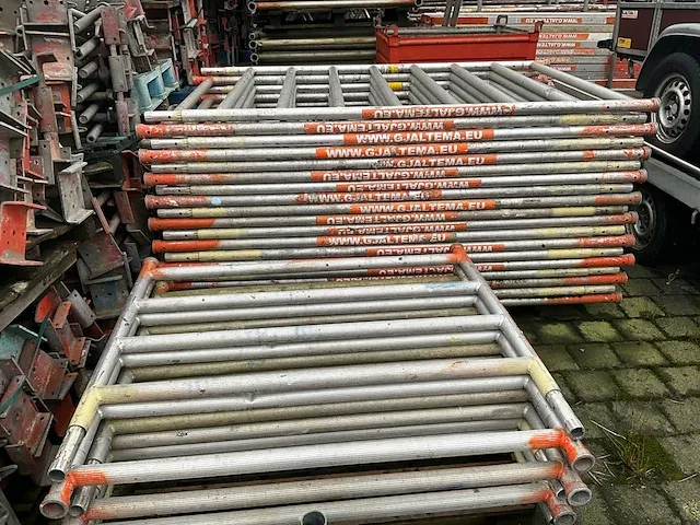Layher / custer / dutch - allround - bouwsteigers - zeer grote partij stalen en aluminium steigermateriaal - afbeelding 54 van  88