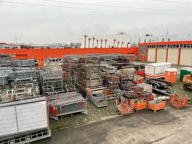 Layher / custer / dutch - allround - bouwsteigers - zeer grote partij stalen en aluminium steigermateriaal - afbeelding 69 van  88