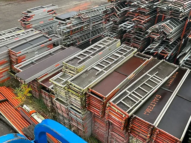 Layher / custer / dutch - allround - bouwsteigers - zeer grote partij stalen en aluminium steigermateriaal - afbeelding 83 van  88