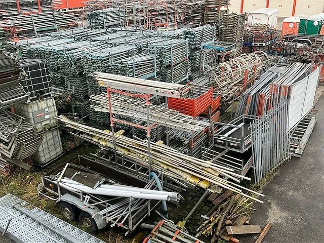 Layher / custer / dutch - allround - bouwsteigers - zeer grote partij stalen en aluminium steigermateriaal - afbeelding 87 van  88