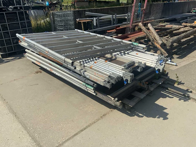 Layher rolsteiger - afbeelding 1 van  8