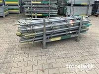 Layher staander in metalen bok - afbeelding 1 van  6