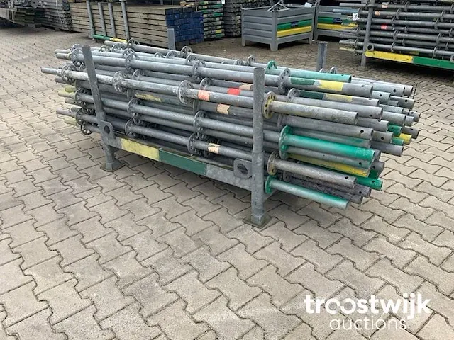 Layher staander in metalen bok - afbeelding 2 van  6