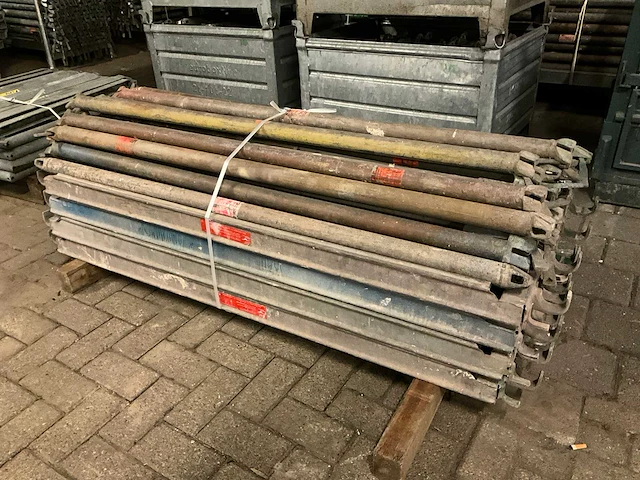 Layher stalen steigerplank (140 cm) (9x) - afbeelding 2 van  4