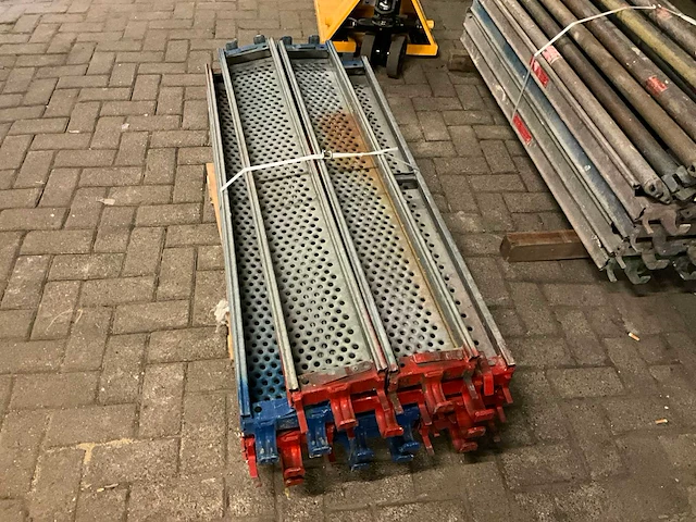 Layher stalen steigerplank (140x19 cm) (11x) - afbeelding 3 van  5