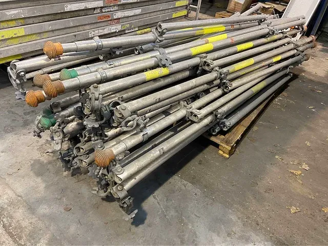 Layher steiger stabilisator (10x) - afbeelding 1 van  2