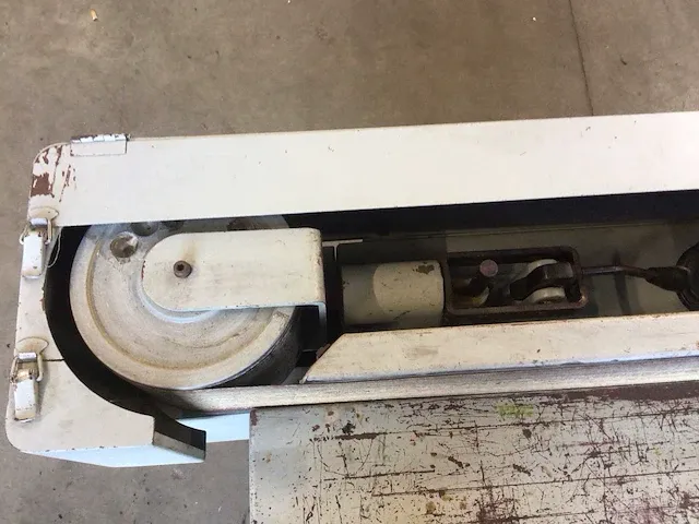 Leadtech bandschuurmachine - afbeelding 8 van  10