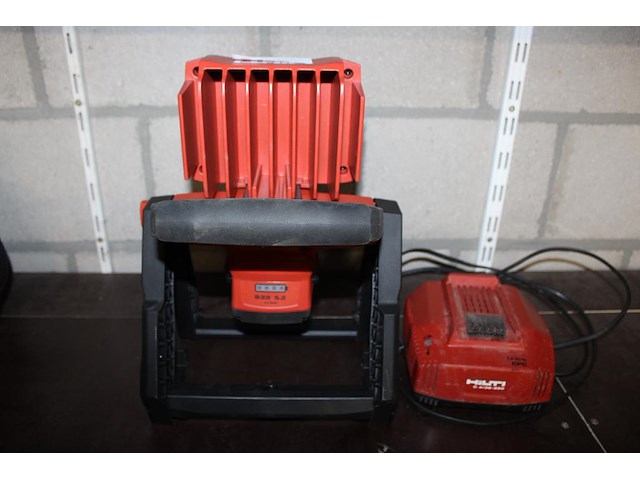 Led bouwlamp hilti met accu en lader. - afbeelding 2 van  2